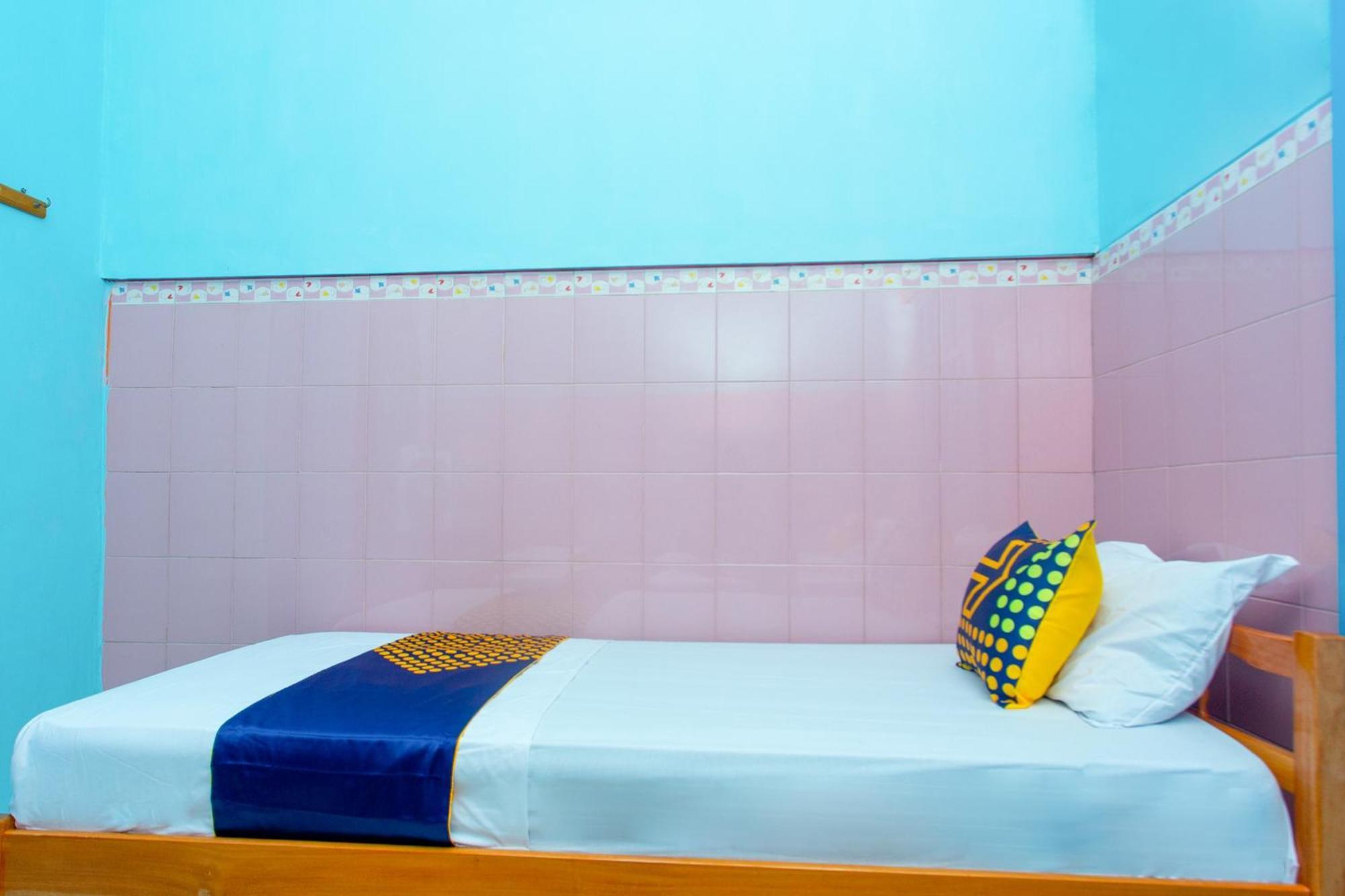 Spot On 2871 Hotel Budi Purwokerto Extérieur photo