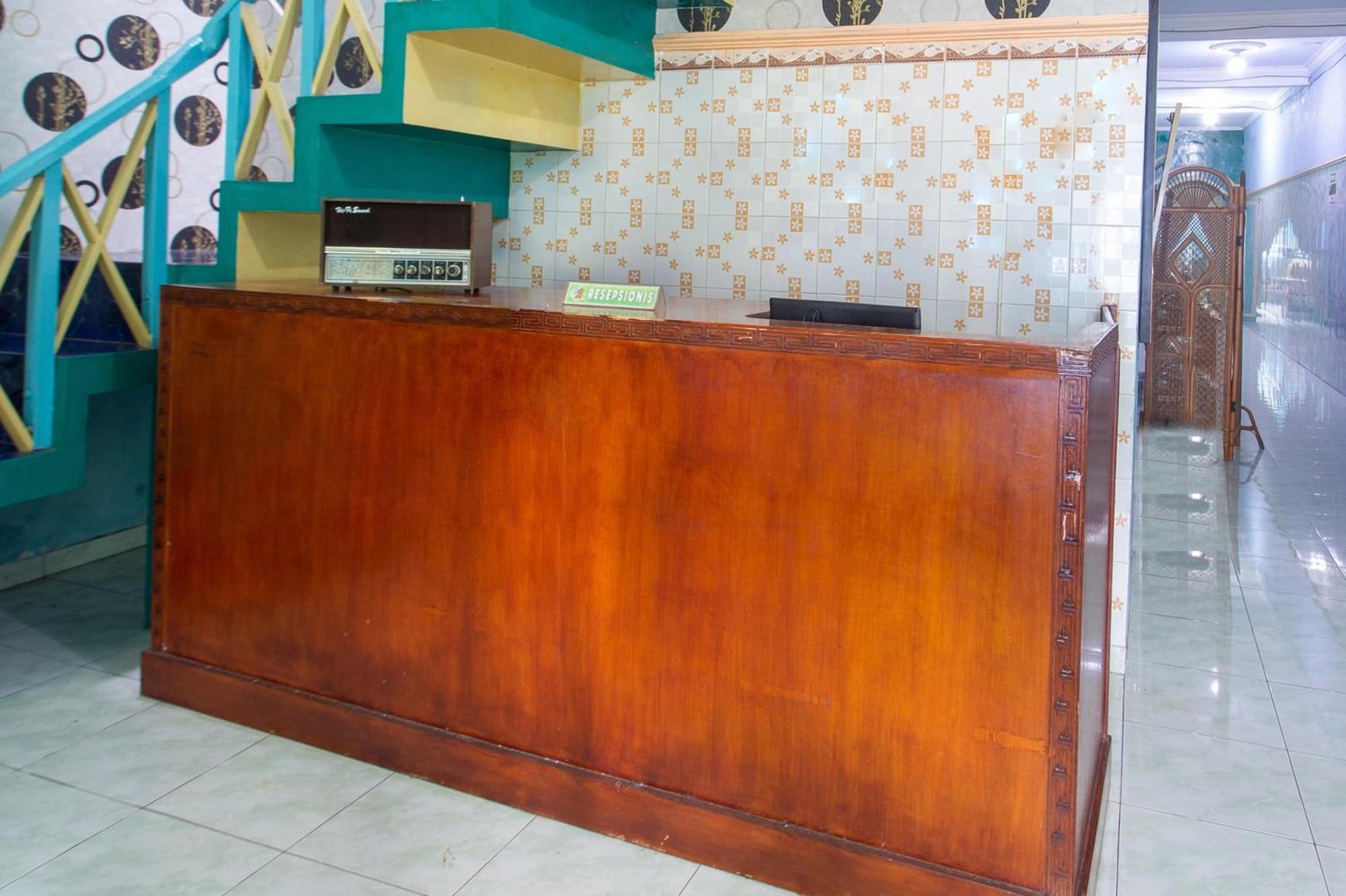 Spot On 2871 Hotel Budi Purwokerto Extérieur photo